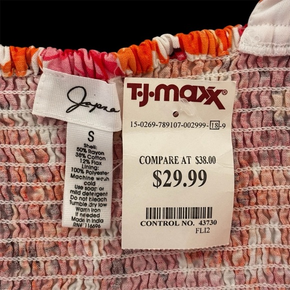 Japna | NWT Floral Flutter Sleeve Crop Top | Smocked Back | Small - Picture 5 of 6